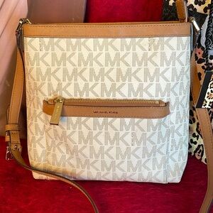 MICHAEL KORS SIGNATURE MK MEDIUM SIZE MORGAN MESSENGER CROSSBODY BAG VANILLA